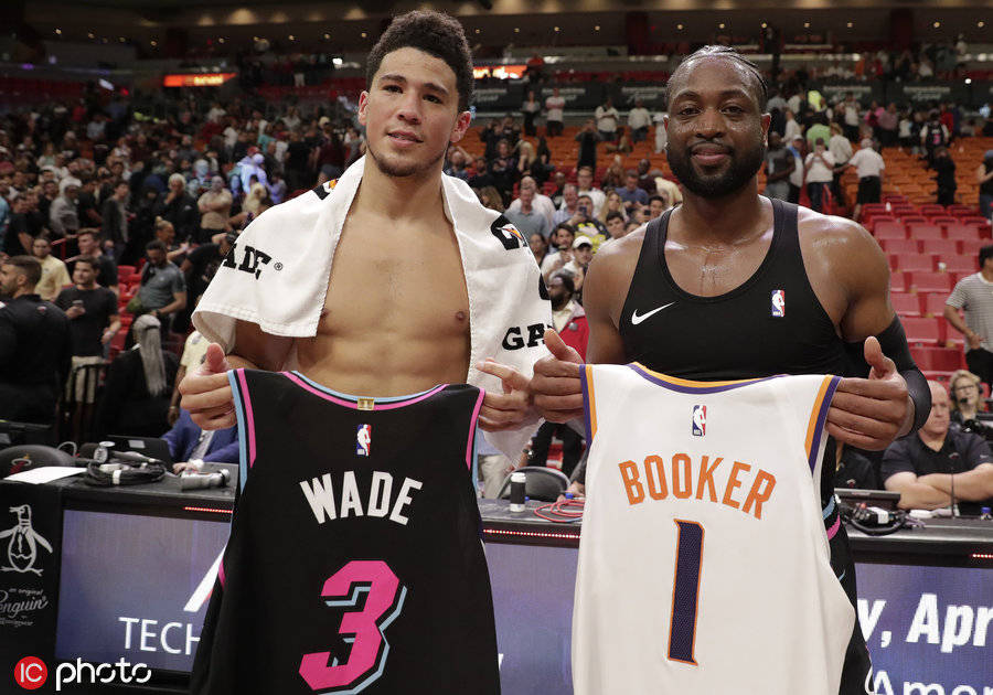 雄鹿vs76人冲突：恩比德字母哥双双遭驱逐