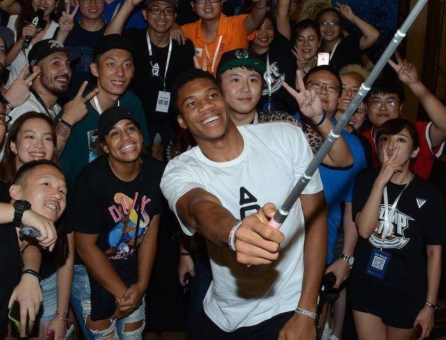 “高尔夫公益千县行”启动 高尔夫平民化推广再升华