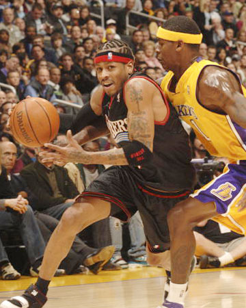 邵佳一谈成为国足主帅：正在家看电脑突然收到700多条信息