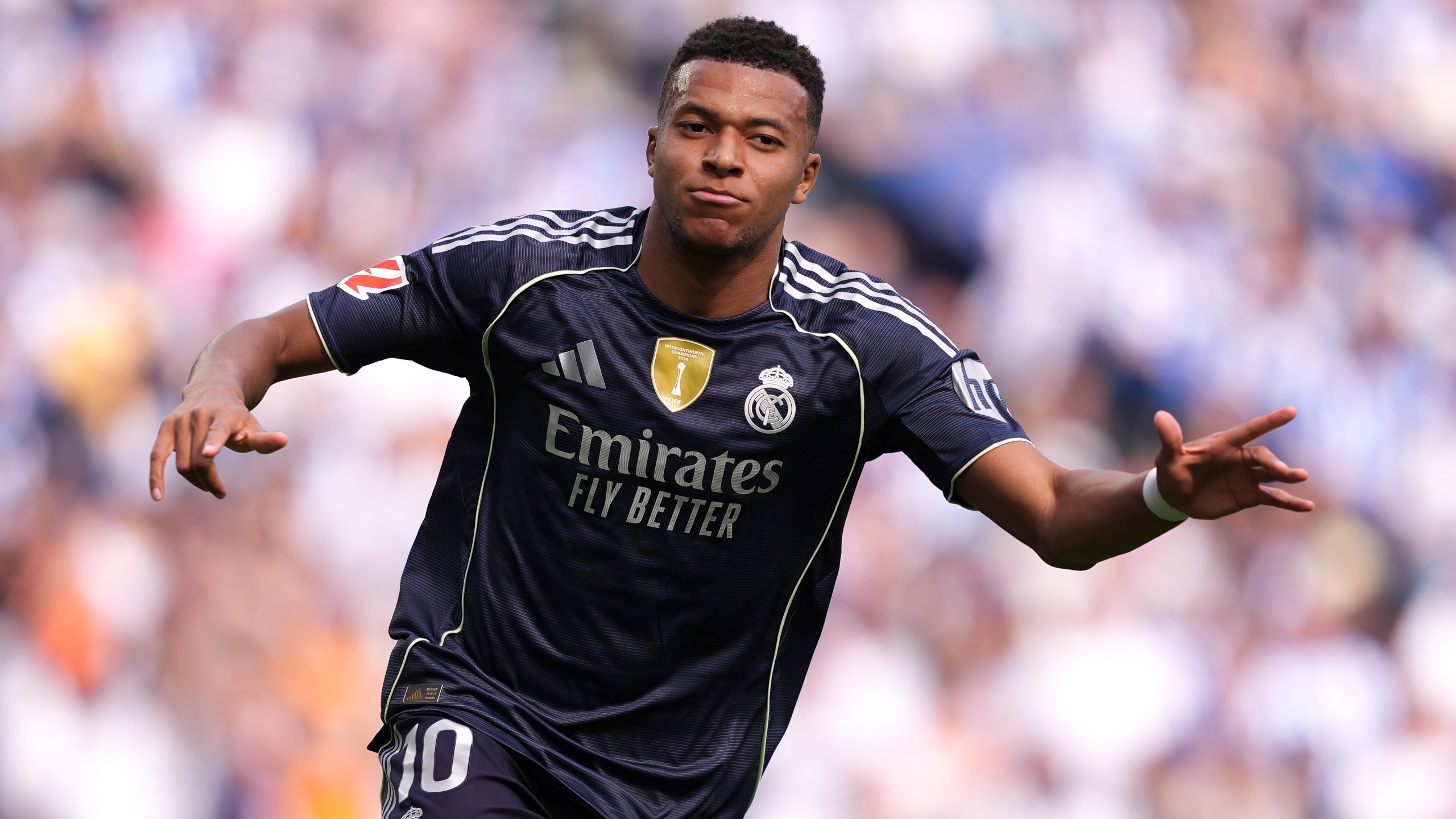 [德甲]埃比姆贝头球直塞 马尔穆什单刀破门