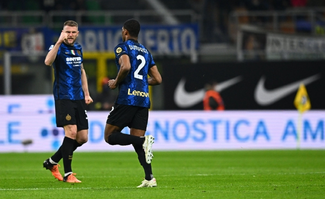 掘金迎战雄鹿前瞻：阵容不整，字母哥领衔雄鹿冲击连胜