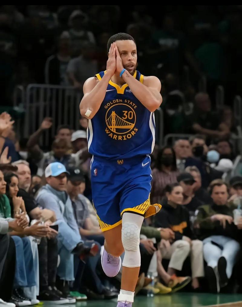 巴萨本赛季各项赛事制造了210次越位，其中欧冠