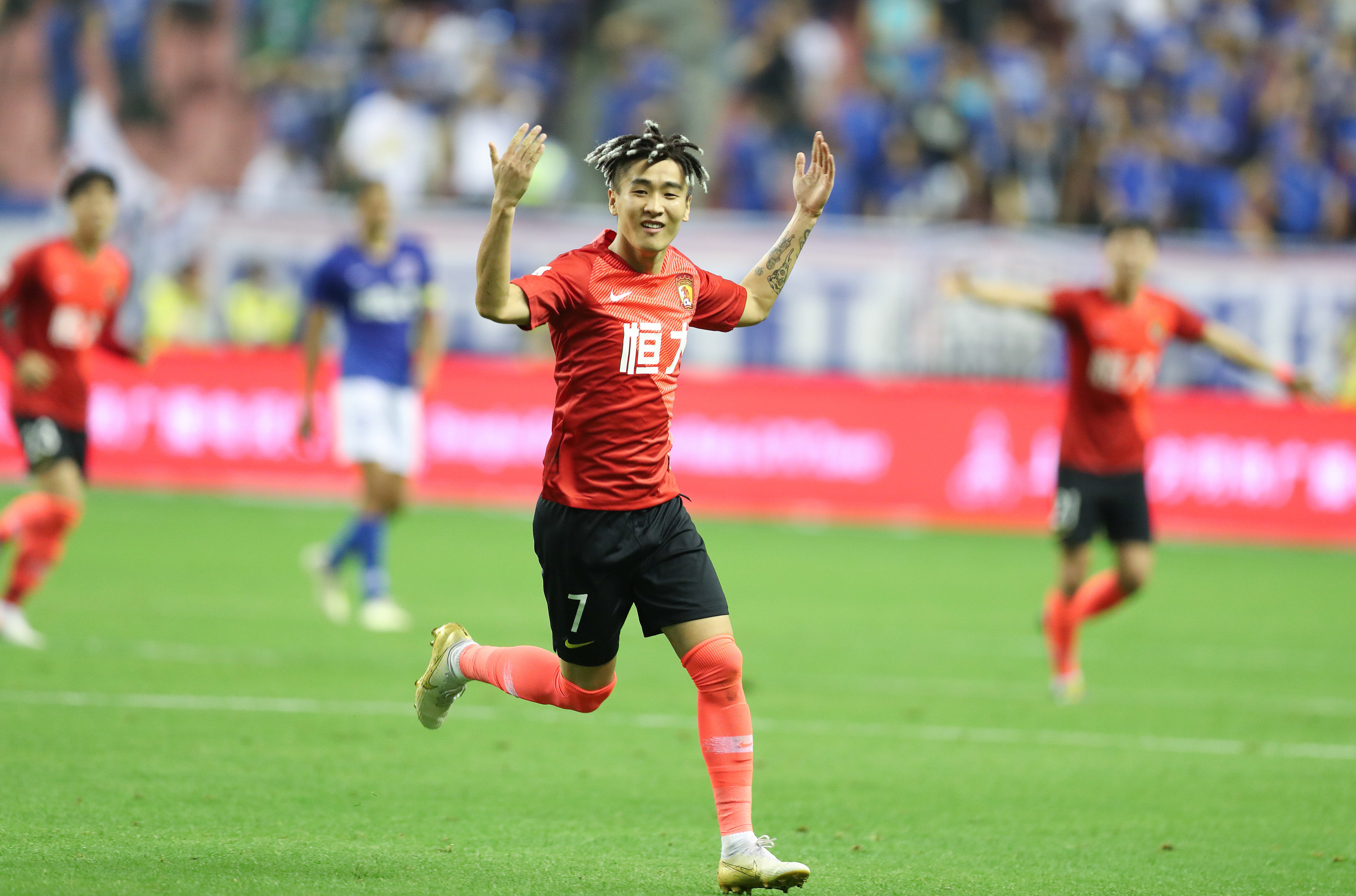 都灵主帅：战平尤文后，主席卡伊罗来更衣室祝贺了球员