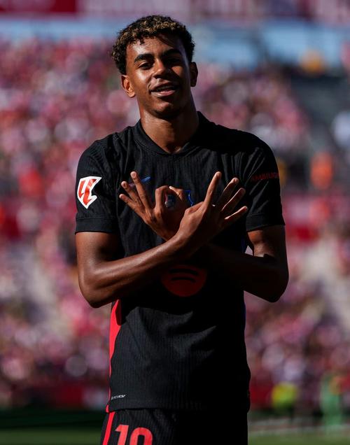 梅西：瓜帅是独一无二的，对我来说他是所有教练中最好的