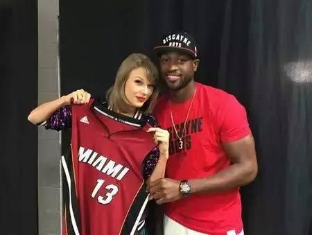 意甲第十四轮：萨索洛3-1逆转佛罗伦萨，紫百合陷入困境